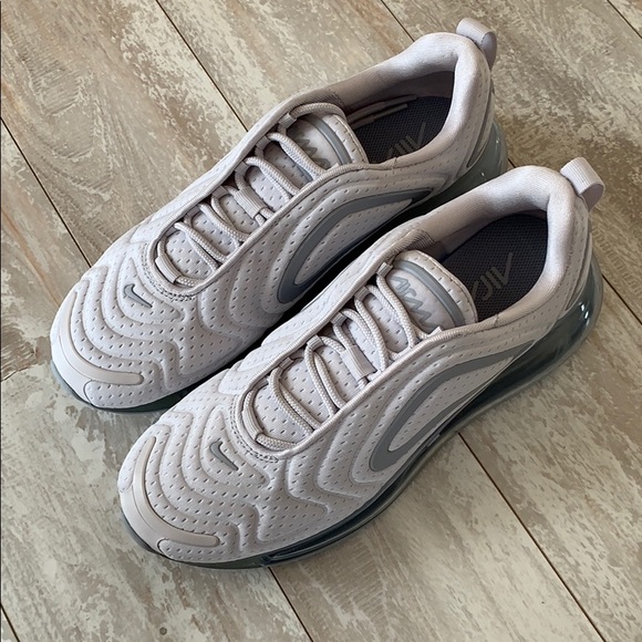 NWT Nike Air Max 720 sneakers - Picture 4 of 9